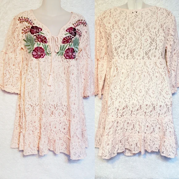 Guess Bell Sleeve Floral Lace Mini Dress - Picture 3 of 10